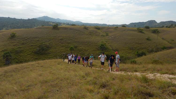 Komodo adventure trekking tours 6D/5N